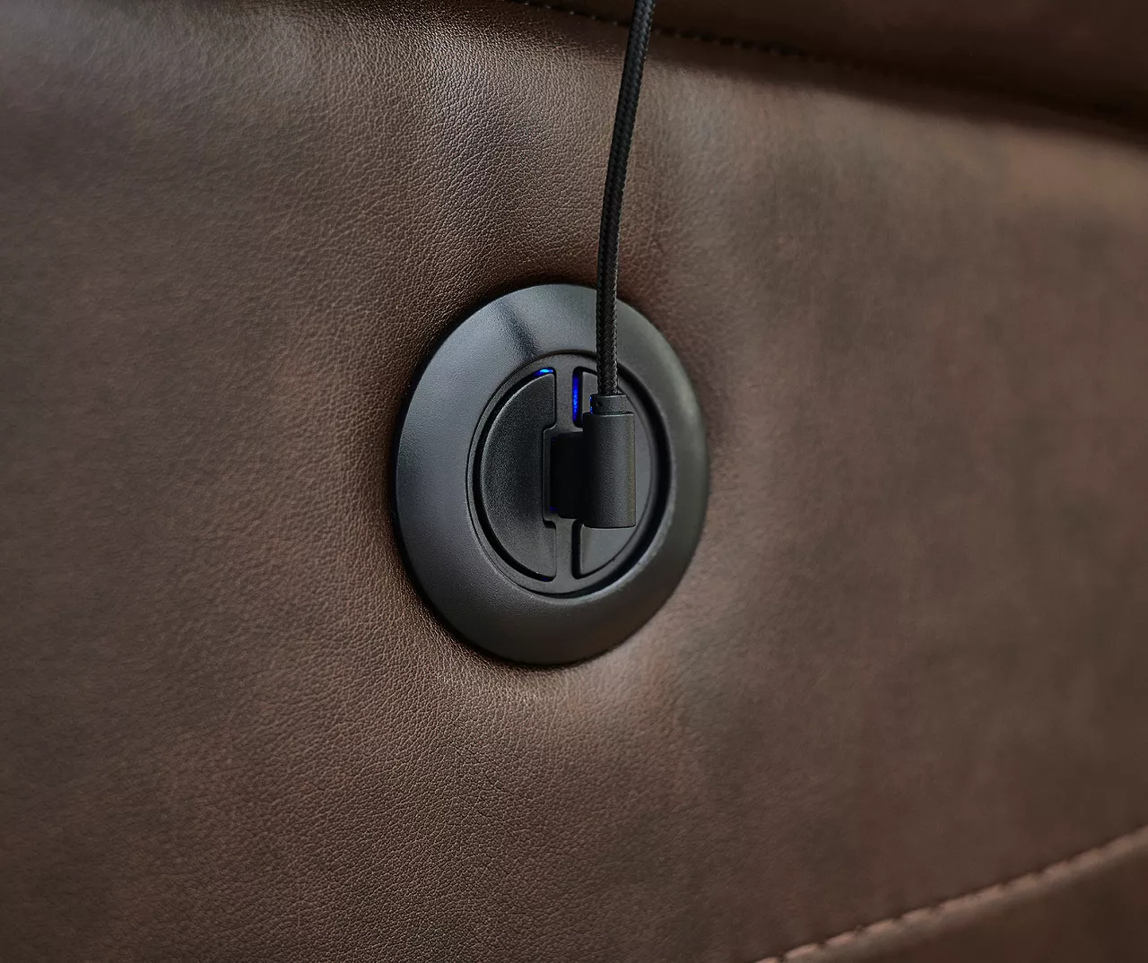 Wellsley Leather Power Recliner 4 Wellsley Leather Power Recliner - Image 4