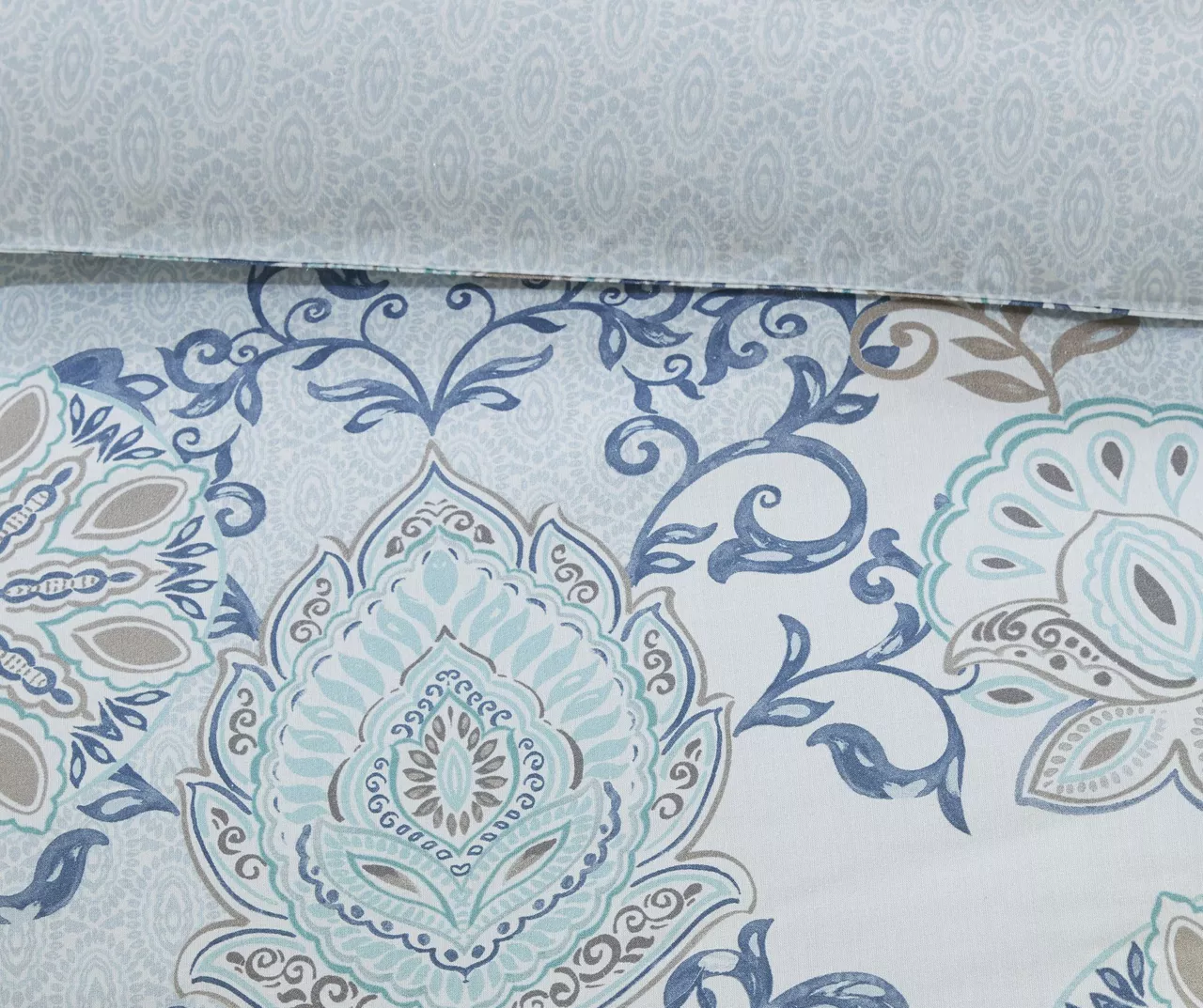 Lian Blue Reversible Duvet Cover Set 5 Lian Blue Reversible Duvet Cover Set - Image 5