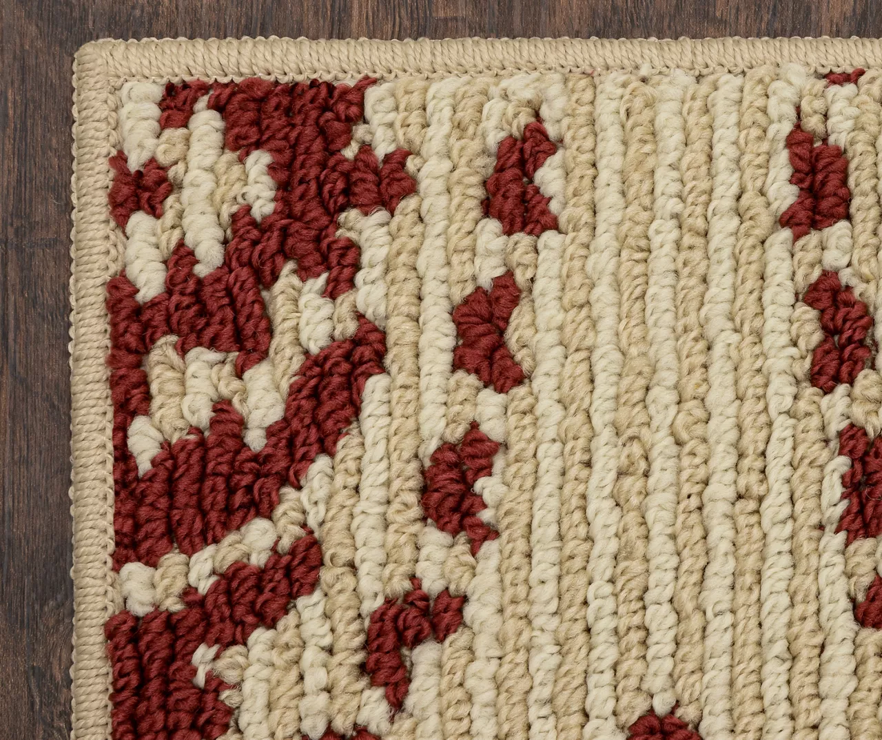 Red & White Medallion Accent Rug, (20" X 60") 5 Red & White Medallion Accent Rug, (20" X 60") - Image 5