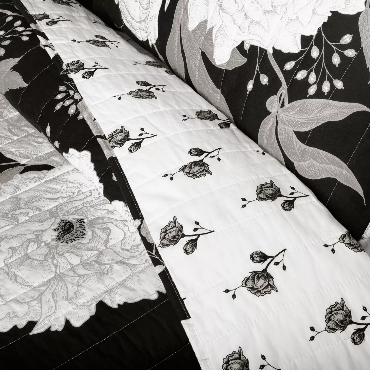 Zinnia Floral Quilt Set 18 Zinnia Floral Quilt Set - Image 18