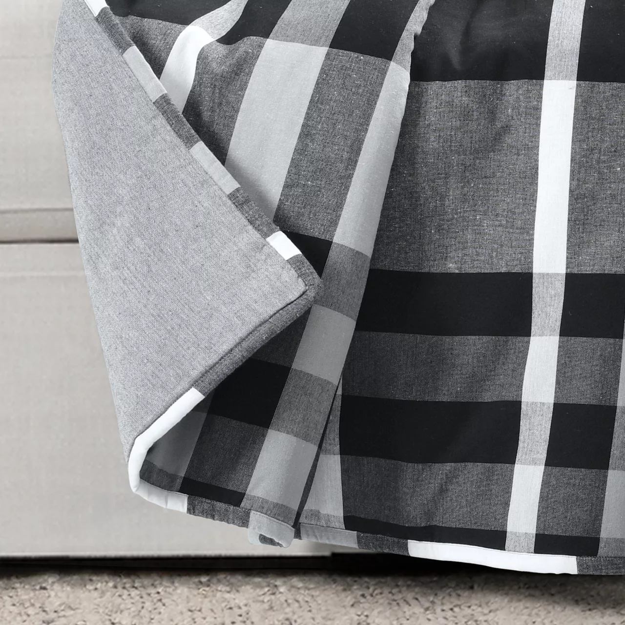 Black & White Farmhouse Plaid Throw, (50" X 60") 3 Black & White Farmhouse Plaid Throw, (50" X 60") - Image 3