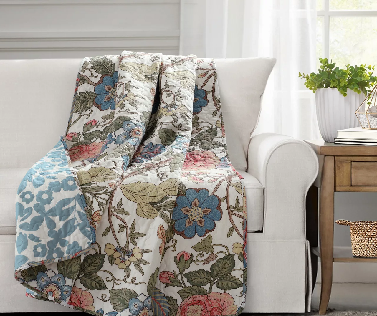 Cream & Green Floral Sydney Quilted Throw, (50" X 60") 1 Cream & Green Floral Sydney Quilted Throw, (50" X 60")