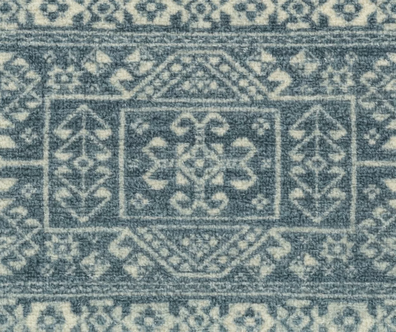 Jay Blue & Cream Geometric Kitchen Rug, (30" X 18") 4 Jay Blue & Cream Geometric Kitchen Rug, (30" X 18") - Image 4