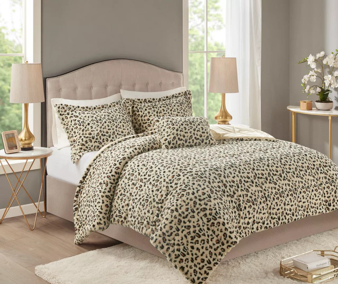 Marselle Leopard Print Faux Fur 4-Piece Comforter Set 3 Marselle Leopard Print Faux Fur 4-Piece Comforter Set - Image 3