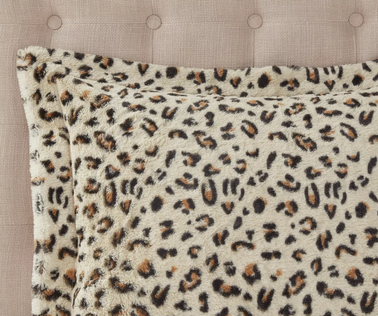 Marselle Leopard Print Faux Fur 4-Piece Comforter Set 6 Marselle Leopard Print Faux Fur 4-Piece Comforter Set - Image 6