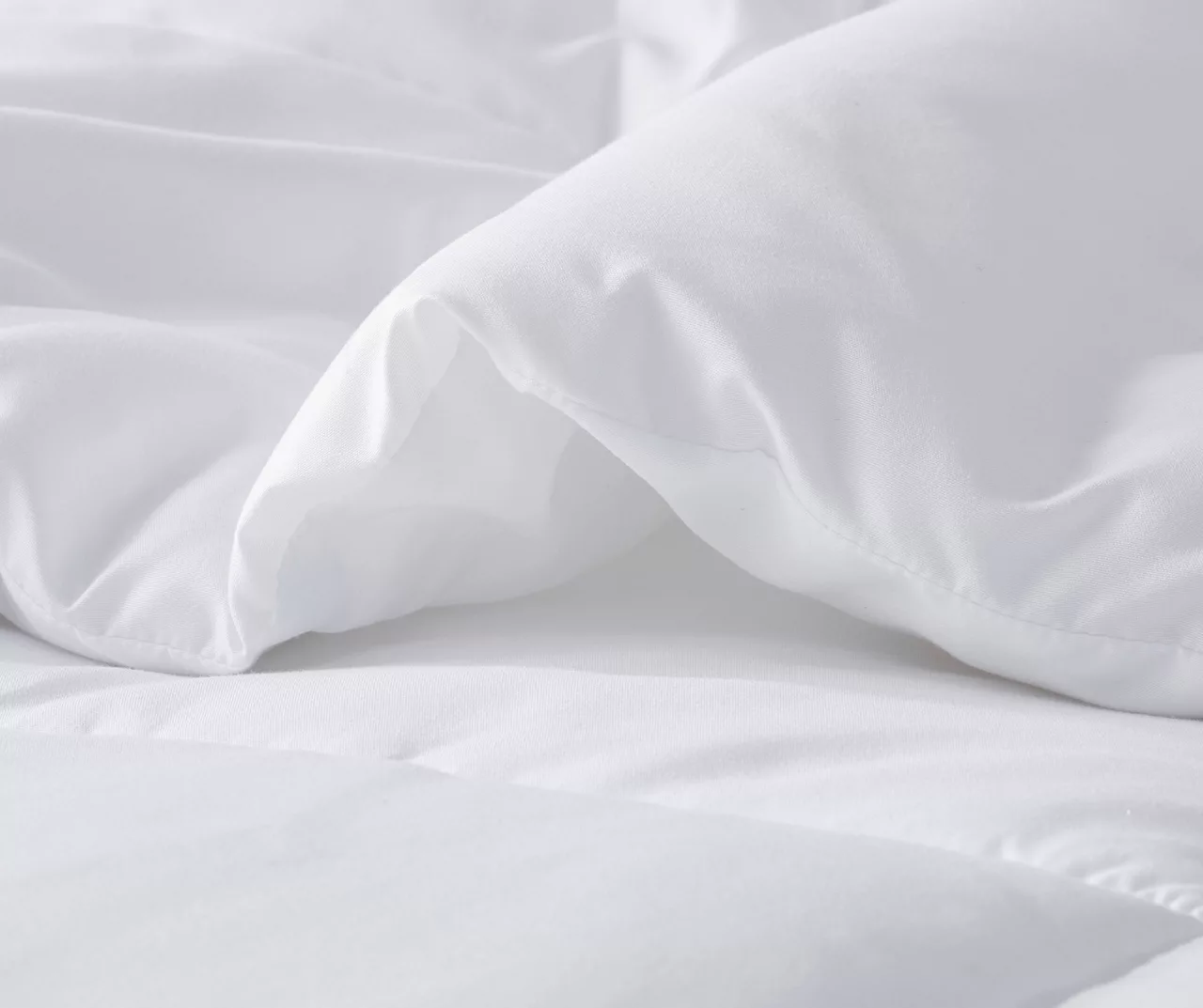 White Energy Recovery Waterproof Down-Alternative Comforter 6 White Energy Recovery Waterproof Down-Alternative Comforter - Image 6